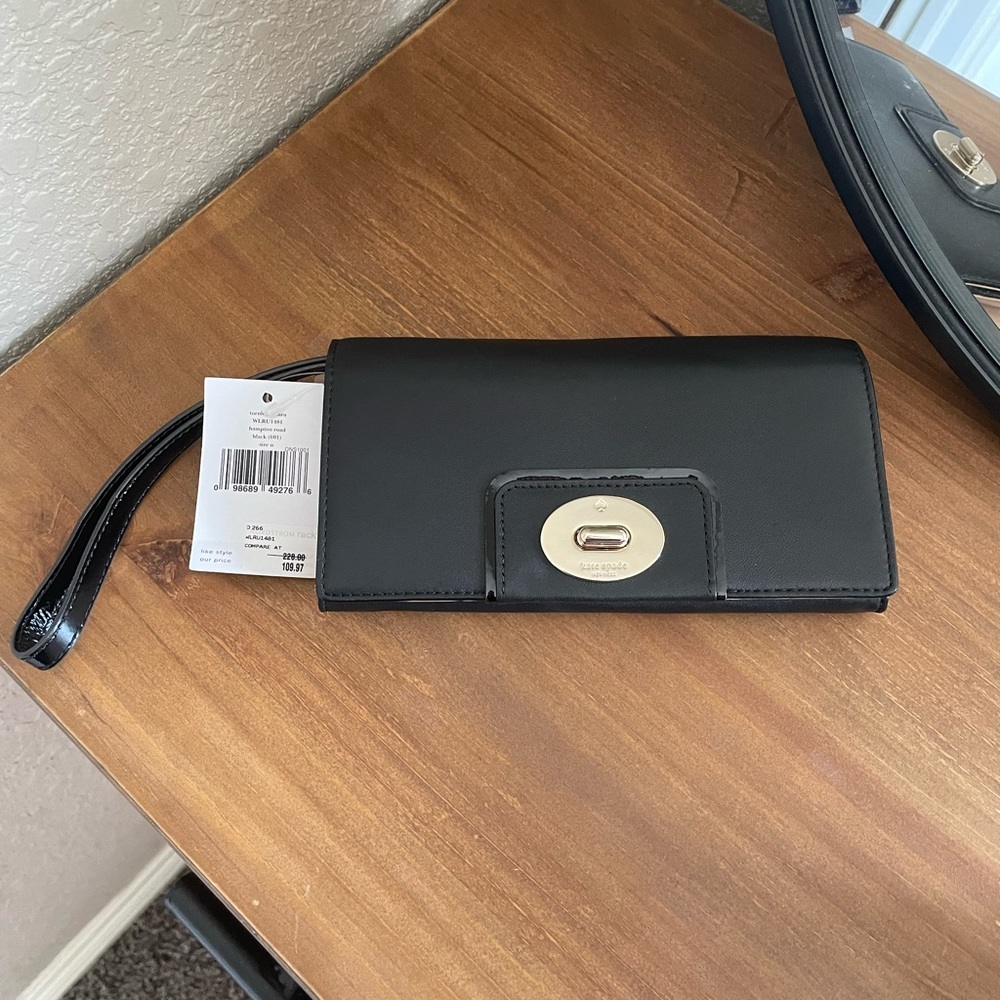 Kate Spade Hampton Road Mara Wristlet Wallet